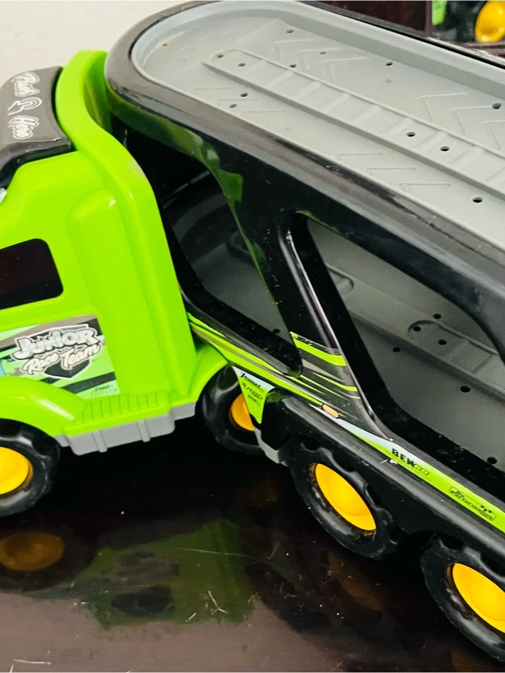 Green Race Team car carries Toy Truck Kids  With 2 Racing Car Set - Toy Vehicle
